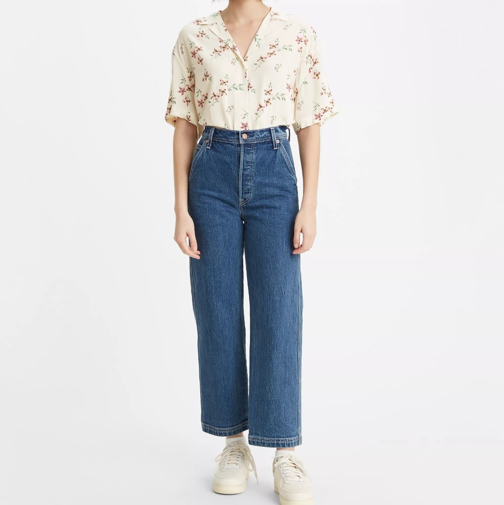 Levi's High-Rise Wide-Leg Jeans in Medium Blue